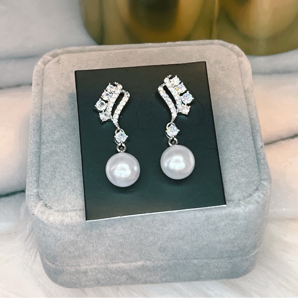 White gold CZ diamond pearl plated silver 1.5” earrings - Picture 4 of 7